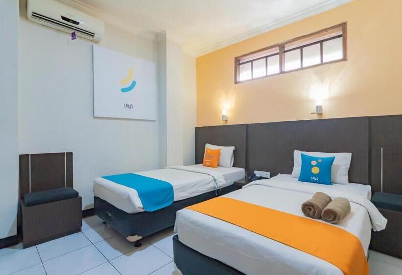 高级大房间, Sans Hotel Cihampelas Bandung