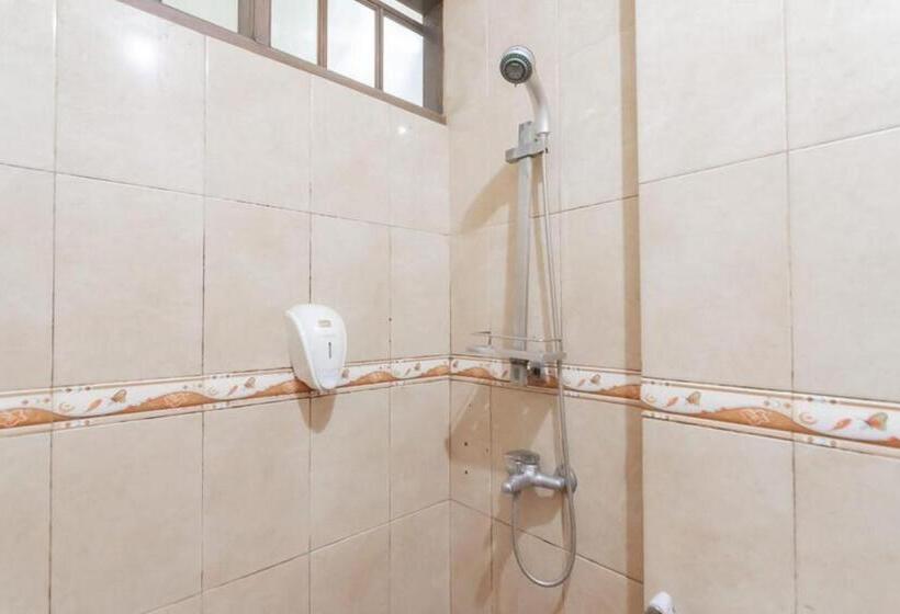 家庭间, Sans Hotel Cihampelas Bandung