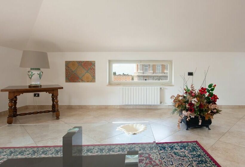 آپارتمان 2 خوابه, L Insolita Reggia