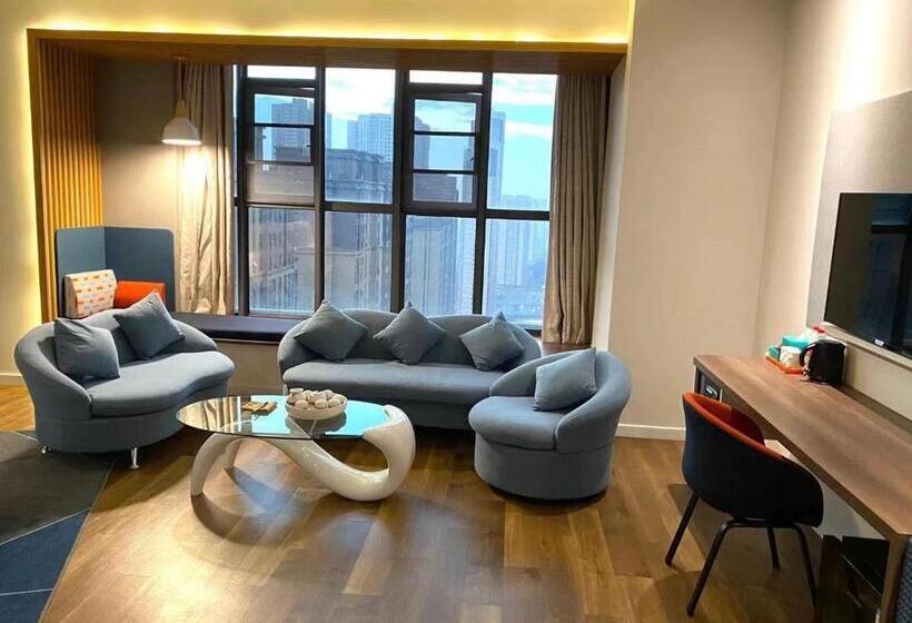 Superior Oda, Holiday Inn Express   Wuhan Optical Valley, An Ihg