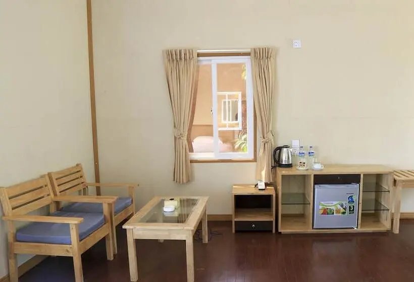 اتاق لوکس با چشم‌انداز دریاچه, Moe Yun Gyi Wetlands Resort