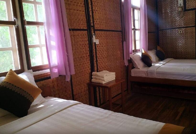اتاق خانوادگی, Moe Yun Gyi Wetlands Resort