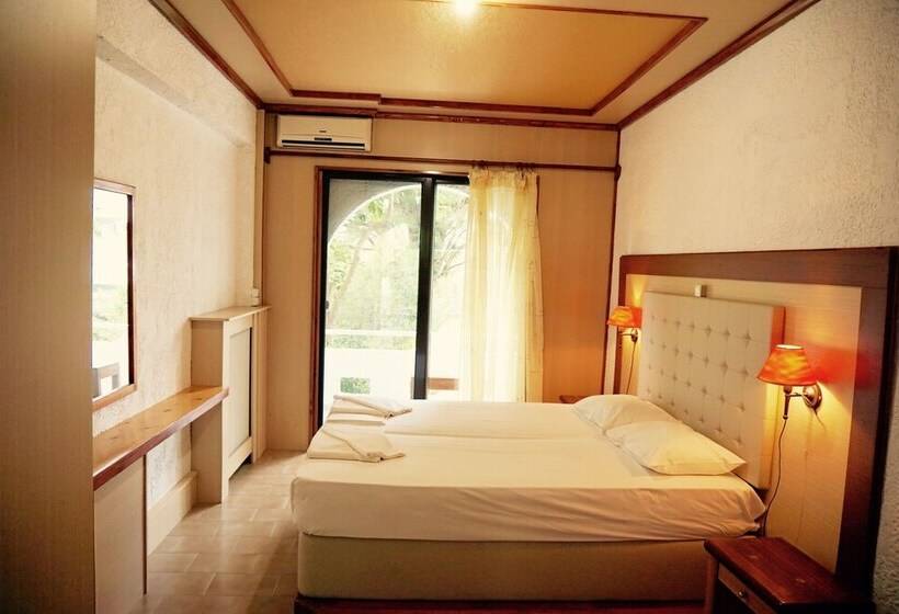 חדר סטנדרט, Damnoni Paradise