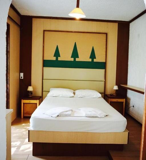 דירת שני חדרים, Damnoni Paradise