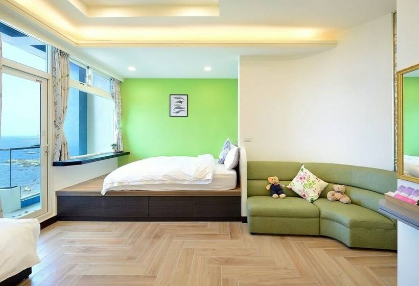 سوئیت کلاسیک, Fish Home 15