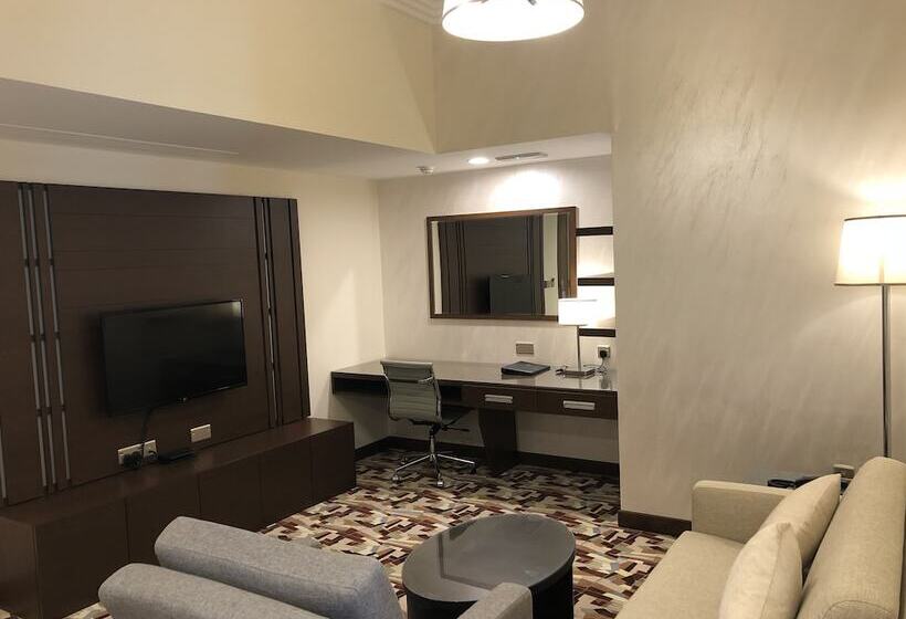 سوییت اجرایی, Al Murooj Grand