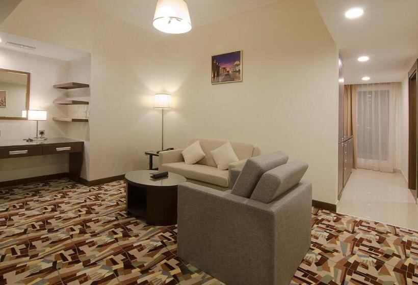 سوییت اجرایی, Al Murooj Grand