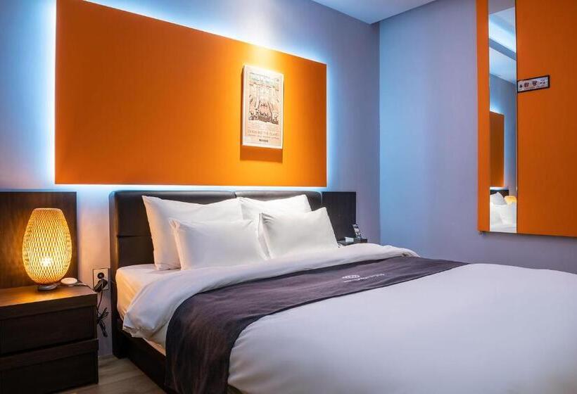 חדר דלוקס, Gimpo Pentastar