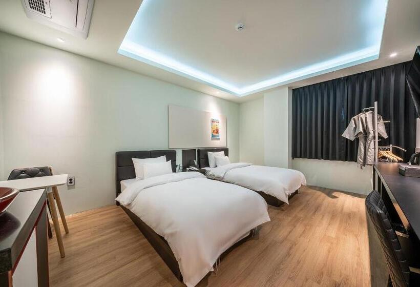 חדר סטנדרט, Gimpo Pentastar