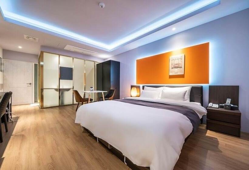 חדר דלוקס, Gimpo Pentastar