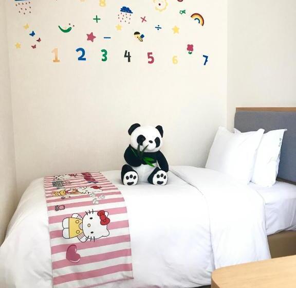 חדר משפחתי, Holiday Inn Express Ya An City Center By Ihg