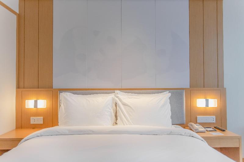 חדר סטנדרט עם מיטת קינג, Holiday Inn Express Ya An City Center By Ihg