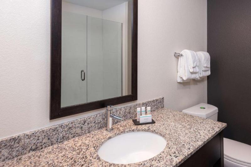 Люкс Кровать Кинг, Mainstay Suites Sarasota I75