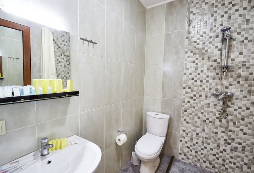 اتاق خانوادگی, Old Borjomi