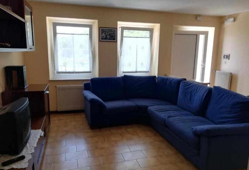 浴室共有ファミリールーム, Alloggio Agrituristico Ronchi Di Fornalis