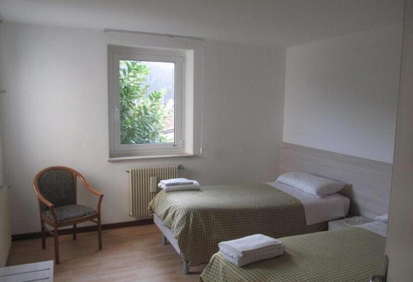 浴室共有ファミリールーム, Alloggio Agrituristico Ronchi Di Fornalis