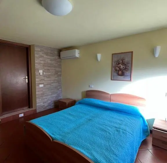 اتاق استاندارد با تخت بزرگ, Alloggio Agrituristico Ronchi Di Fornalis