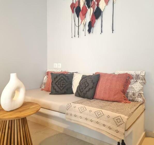 带海景的标准工作室, Artemis