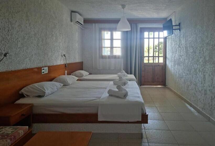 Triple Room Sea View, Artemis