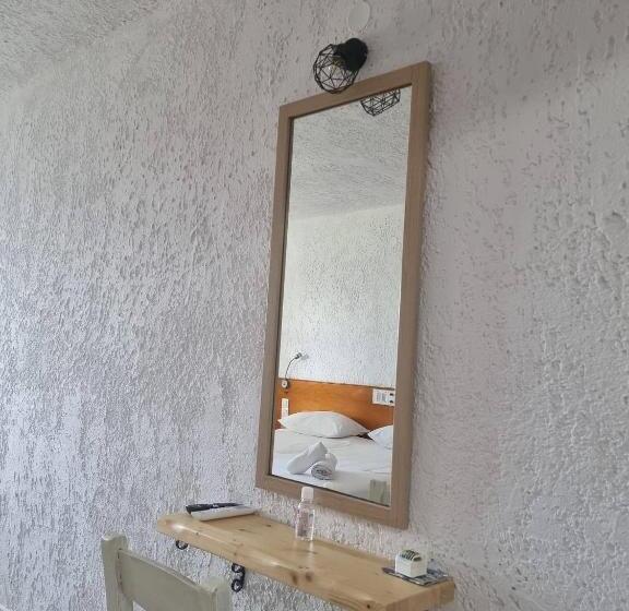 Triple Room Sea View, Artemis