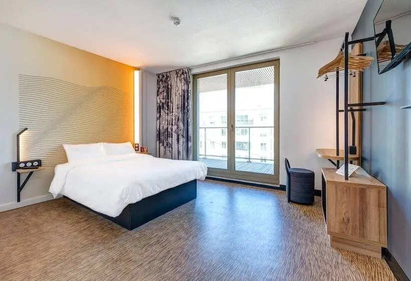 身障者適用スタンダードルーム, B&B Hotel Paris Sud Chatenay Malabry