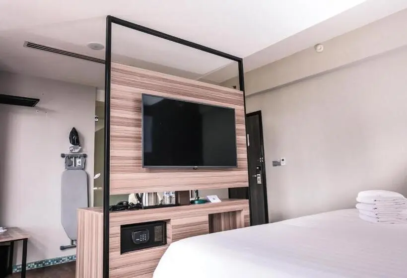Deluxe Suite