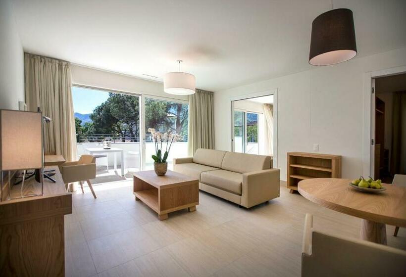 Апартаменты 1 Спальня Нижний Этаж, Delta Resort Apartments