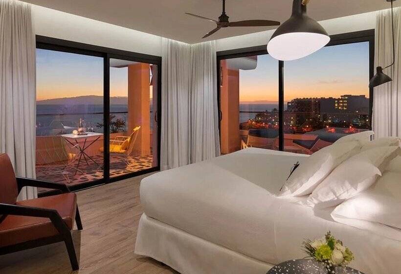 Suíte Prestige, H10 Atlantic Sunset Horizons Collection