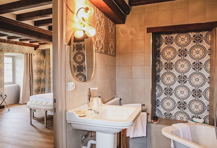 디럭스 룸, Le Château De La Roque Logis Hôtels