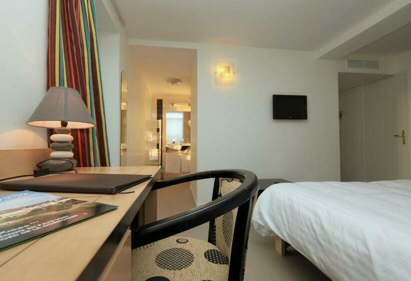 غرفة قياسية, Auberge De La Xaintrie