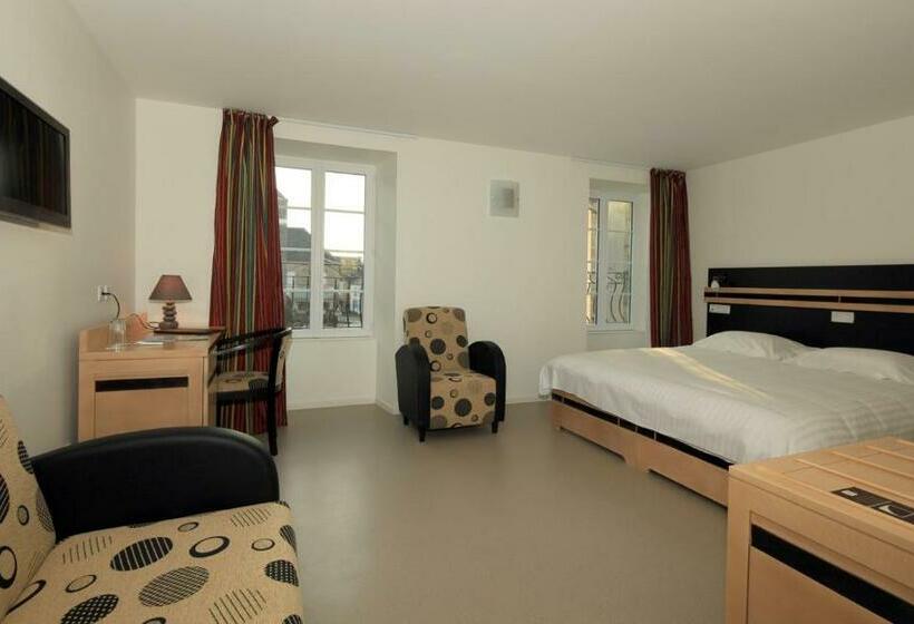 غرفة قياسية ثلاثية, Auberge De La Xaintrie