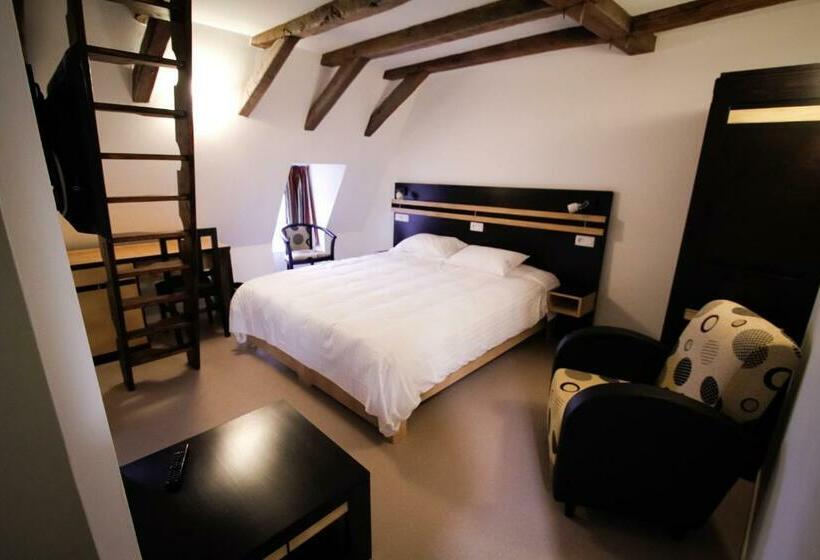 غرفة عائلية, Auberge De La Xaintrie