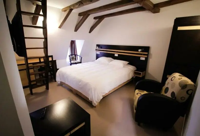 ファミリールーム, Auberge De La Xaintrie