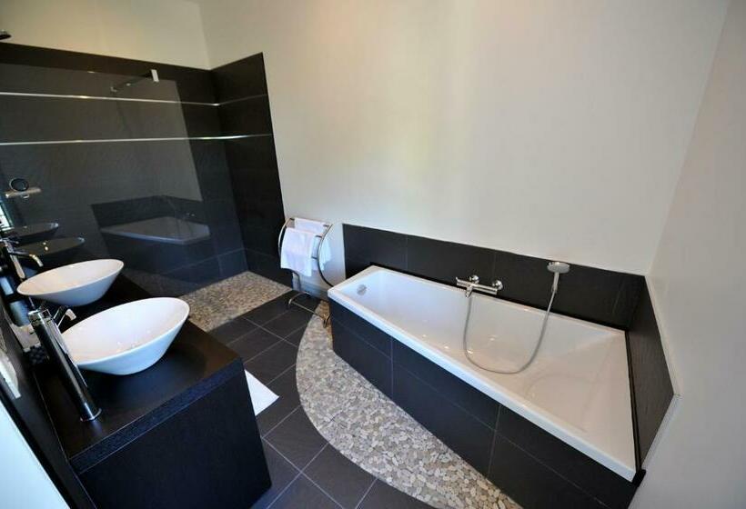 Люкс Кровать Кинг, Logis  Hôtel Spa Restaurant L Epicurial