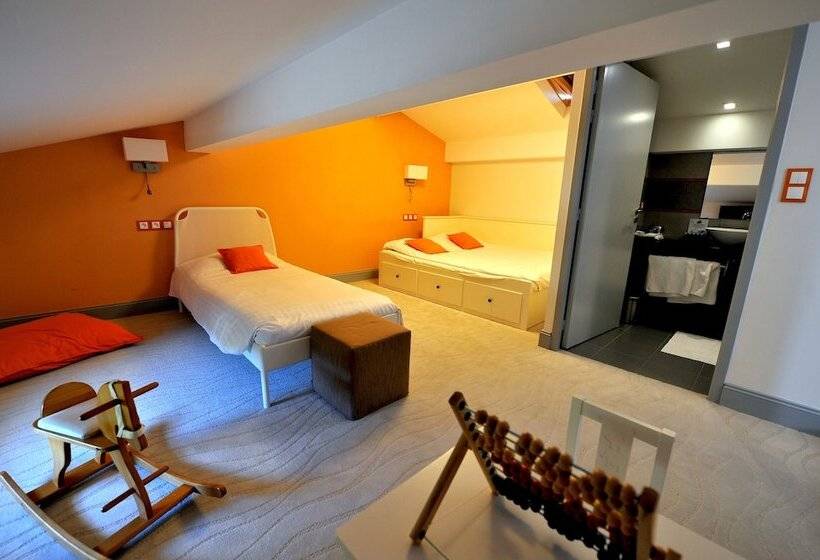 חדר משפחתי, Logis  Hôtel Spa Restaurant L Epicurial