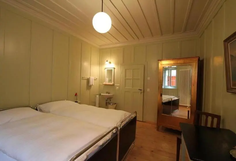 Standardzimmer Geteiltes Bad, Restaurant Schwert Thun