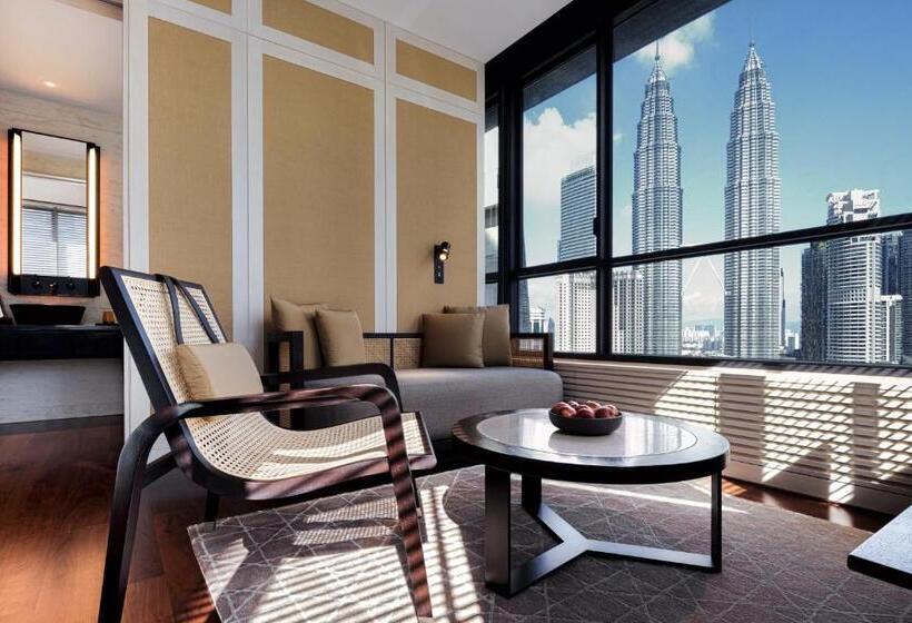 Deluxe Suite with Views