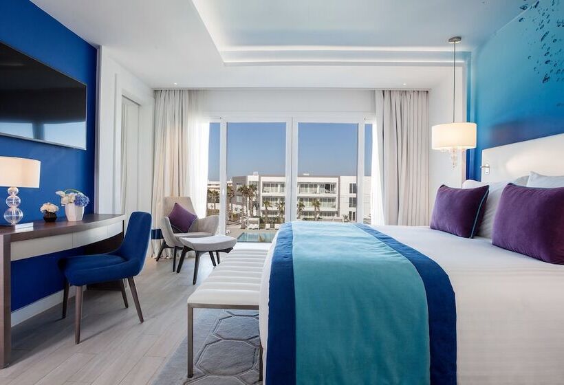 庭の見えるエクゼクティブルーム, The View Bouznika