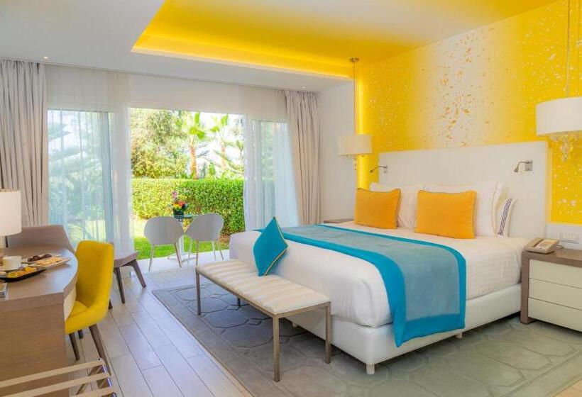 庭の見えるエクゼクティブルーム, The View Bouznika