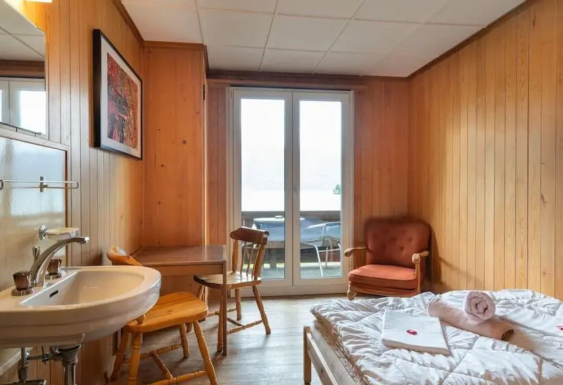 浴室共有ベーシックルーム, Lake Lodge Hostel