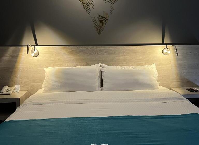 Полулюкс, Vvc Hotel S