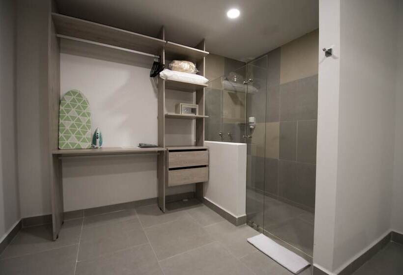 Полулюкс, Vvc Hotel S