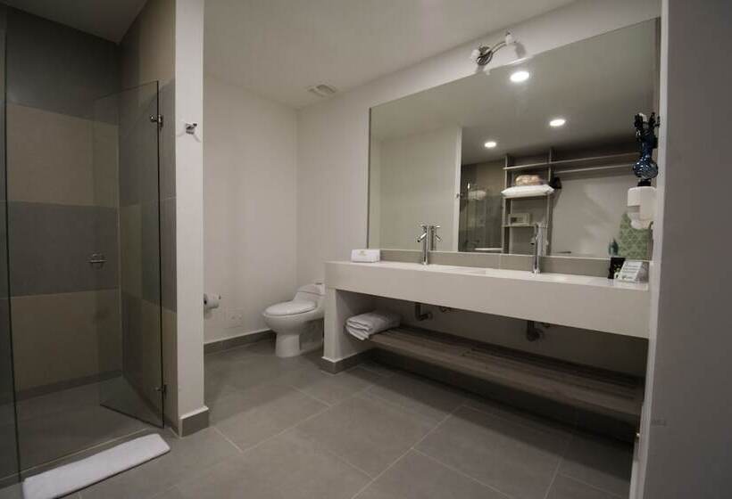 Полулюкс, Vvc Hotel S