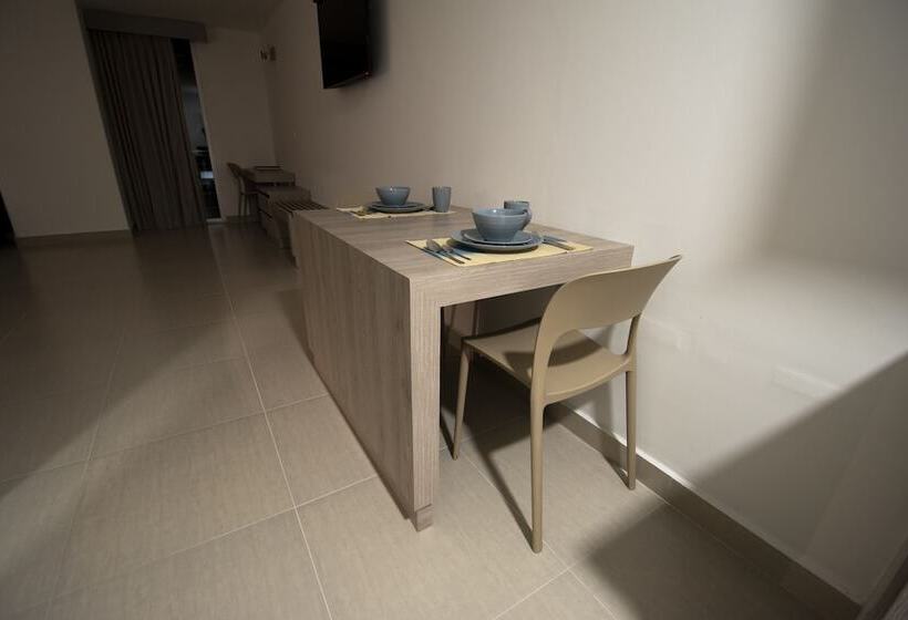 Полулюкс, Vvc Hotel S