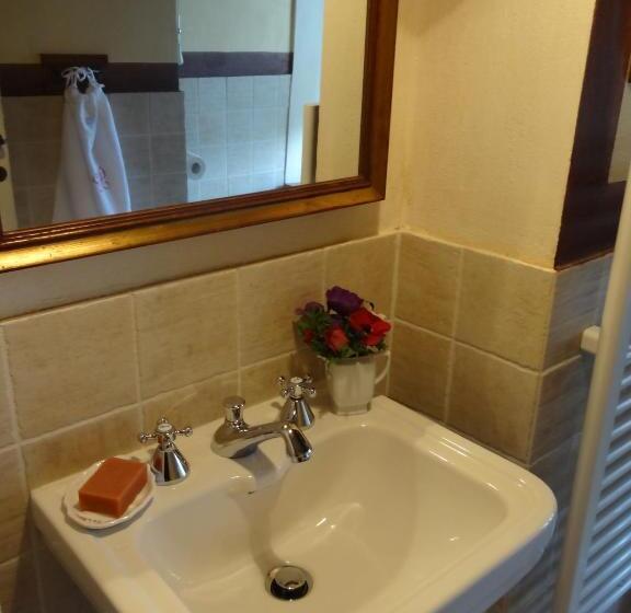 اتاق استاندارد, Agriturismo Tara