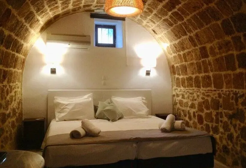 اتاق لوکس, Auberge 32 | Old Town