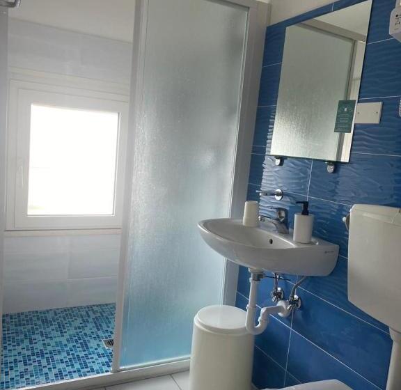 غرفة إقتصادية, Depandance Hotel Rosa