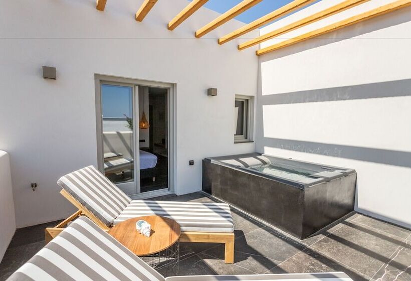 带按摩浴盆的套房, Aegean Gem