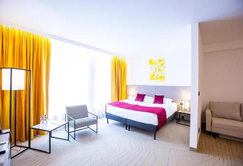 Полулюкс, Arche Hotel Krakowska