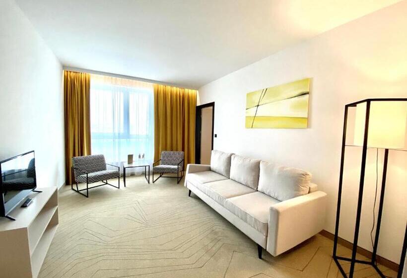 إستوديو قياسى, Arche Hotel Krakowska